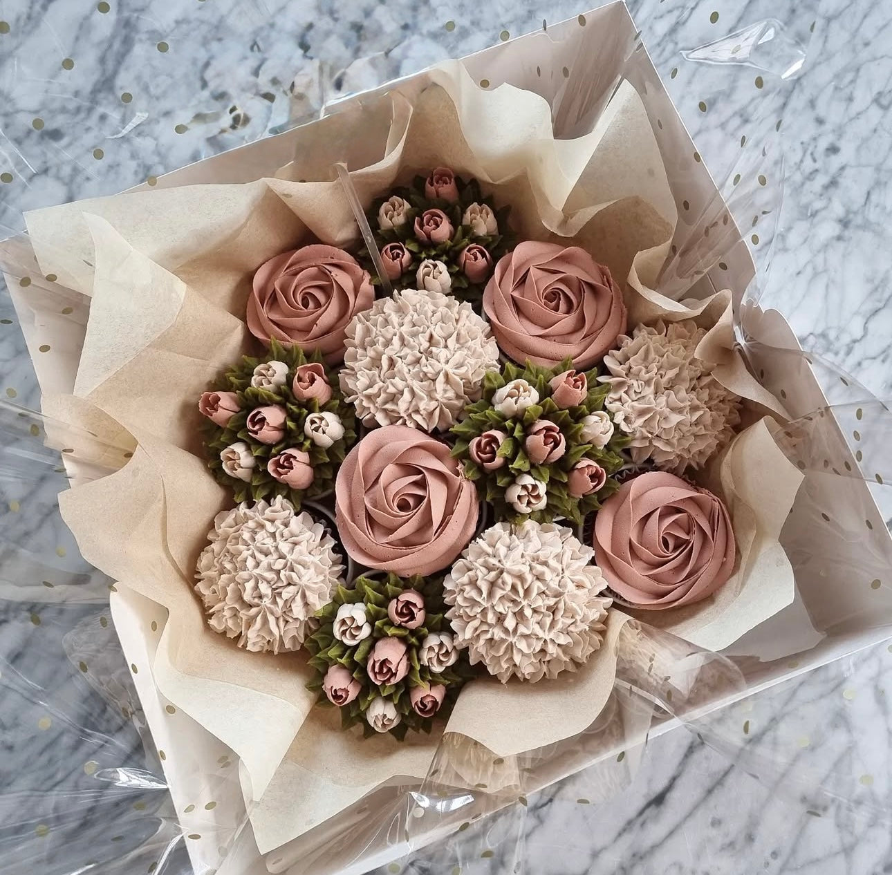 Floral cupcakes bouquet